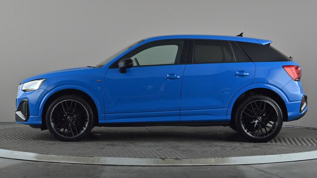 Audi Q2 30 Tfsi Black Edition MV22XZT Blue #3
