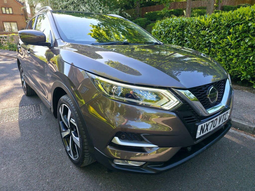 Nissan Qashqai 1.3 Dig-t N-motion Euro 6 Ss Brown