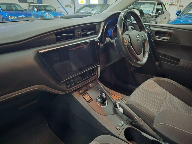 Toyota Auris 1.8 Vvt-h Design Cvt Euro 6 S S LD18YYX Black #2