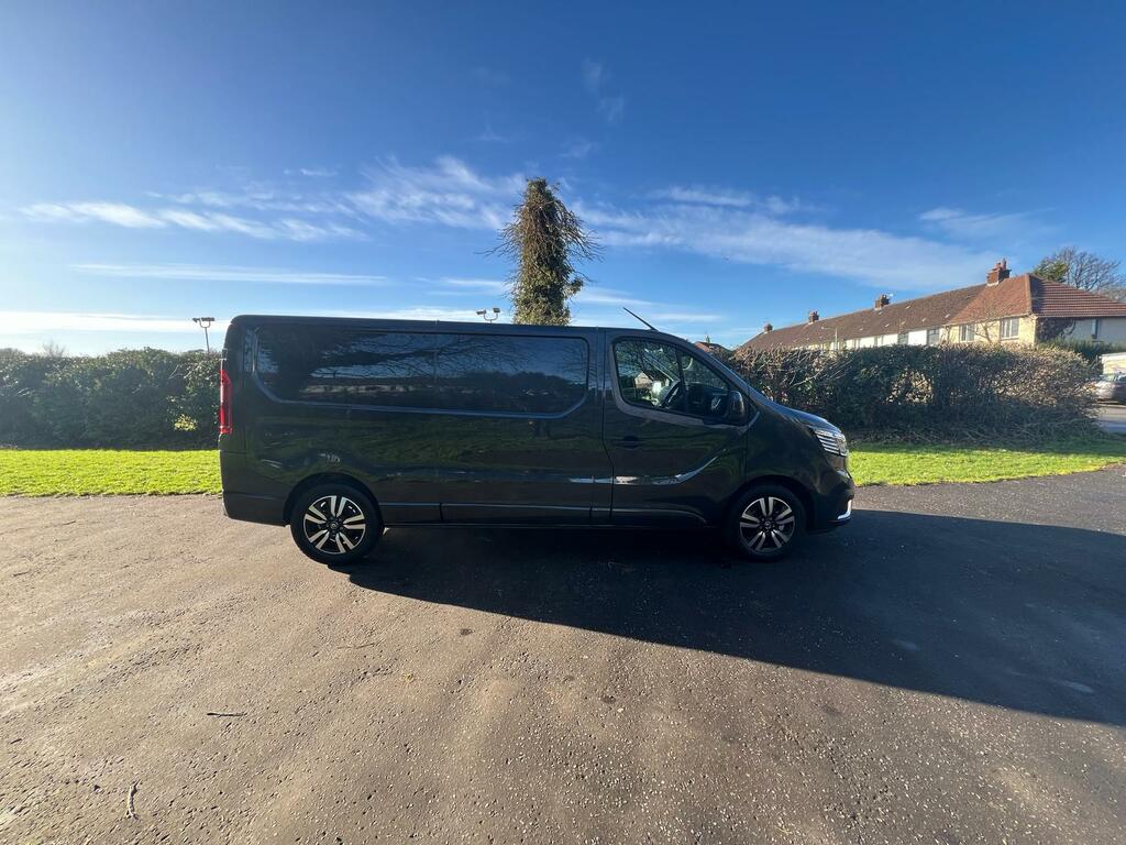 Renault Trafic 2.0 Dci Ll30 Blue Extra Sport 170 Ps L2h1 9 Spee Grey