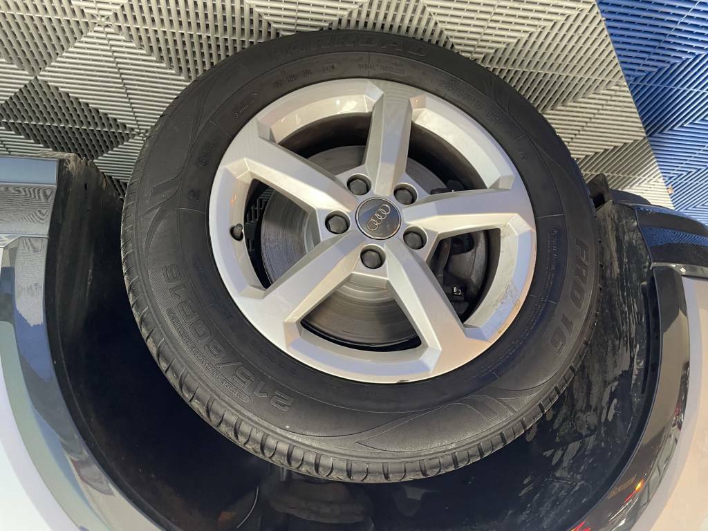 Audi Q2 Estate 1.0 Tfsi Se Silver #5