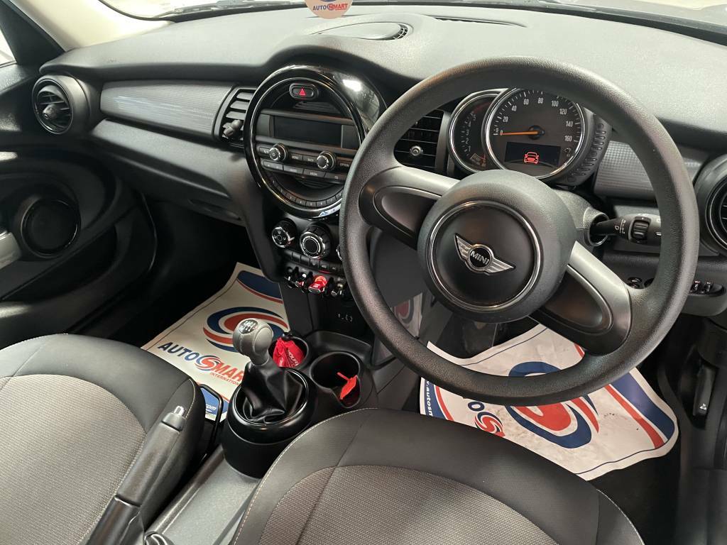 Mini Hatch 1.5 Cooper D Silver #4