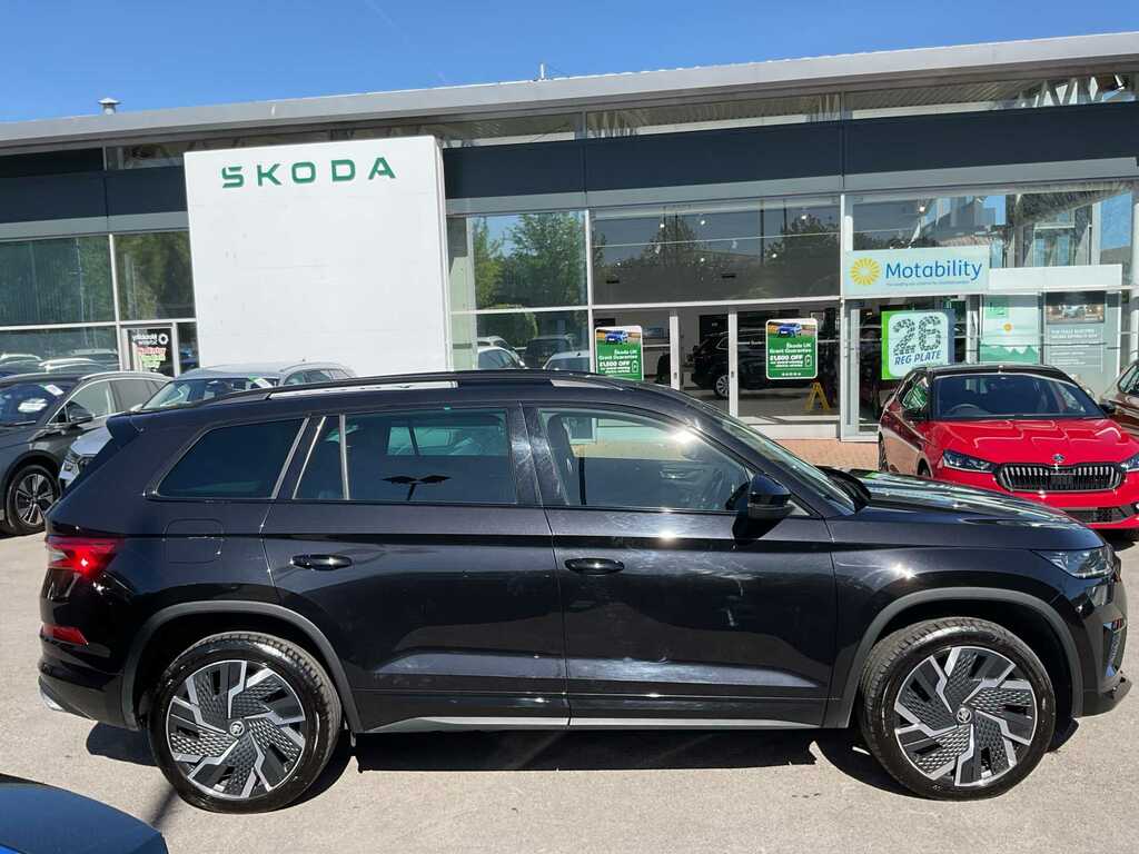 Skoda Kodiaq 2.0 Tsi 245 Vrs 4X4 Dsg 7 Seat YL22OUD Black #4
