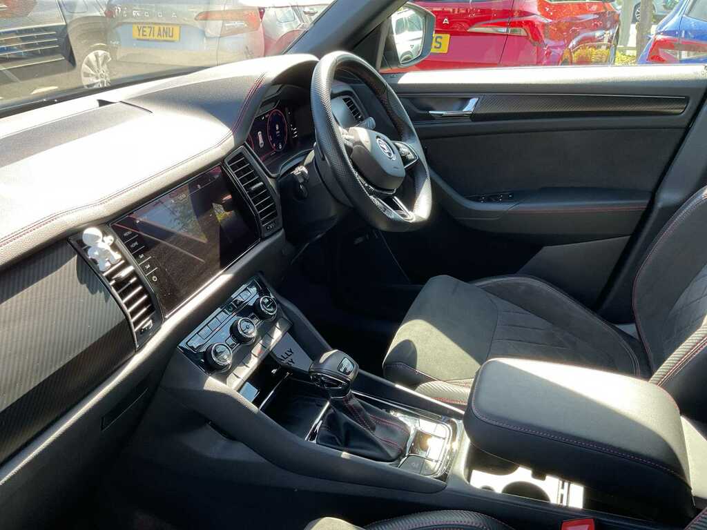 Skoda Kodiaq 2.0 Tsi 245 Vrs 4X4 Dsg 7 Seat YL22OUD Black #2
