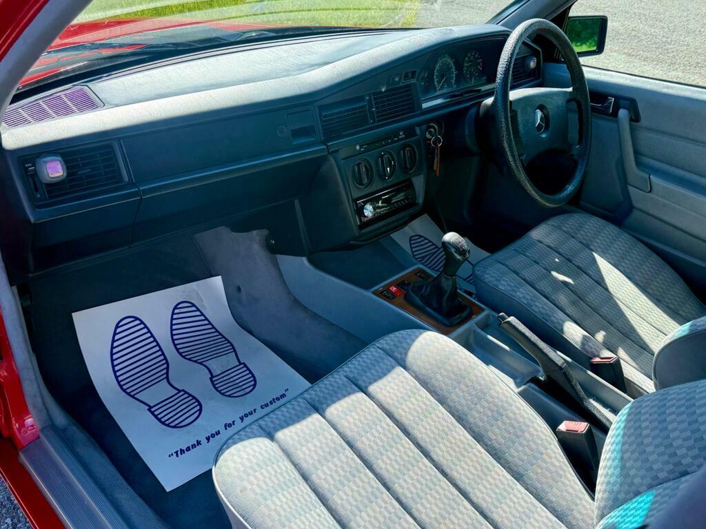 Mercedes-Benz 190 E Red #20