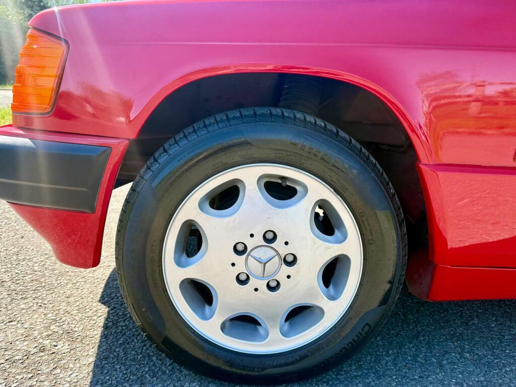 Mercedes-Benz 190 E Red #12