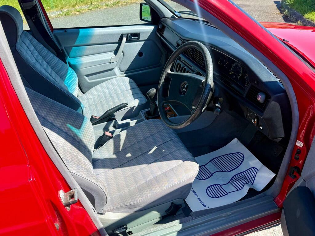 Mercedes-Benz 190 E Red #18
