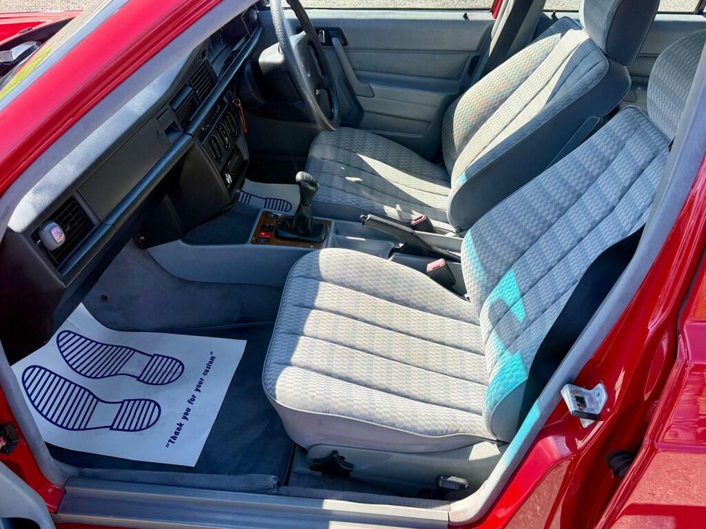 Mercedes-Benz 190 E Red #21