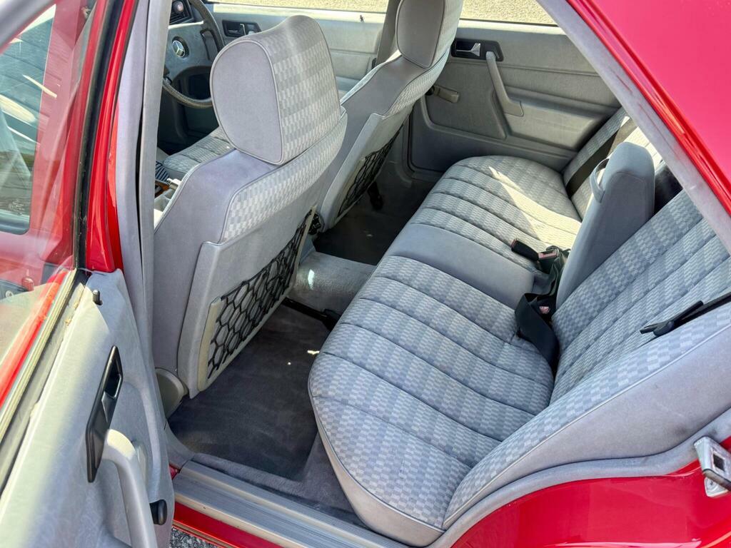 Mercedes-Benz 190 E Red #23
