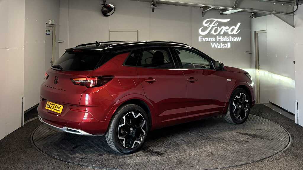 Vauxhall Grandland 1.2 Turbo Ultimate 2023 Red #5