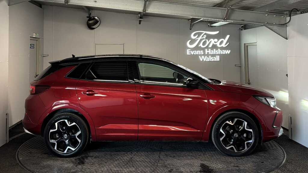 Vauxhall Grandland 1.2 Turbo Ultimate 2023 Red #4