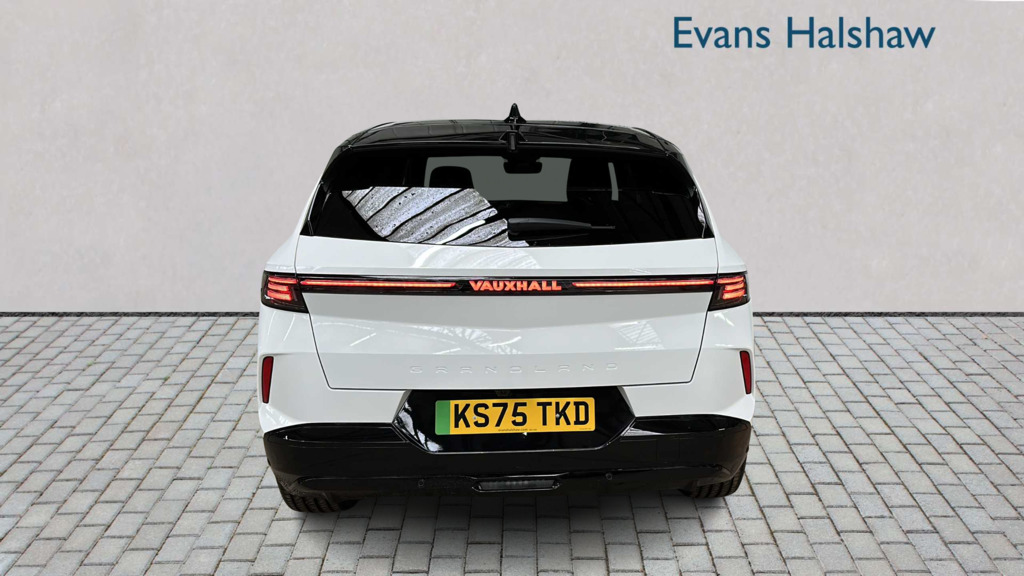 Vauxhall Grandland 157Kw Gs 73Kwh 2025 KS75TKD White #5