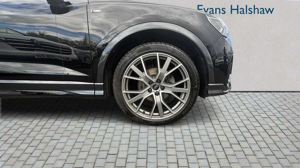 Audi Q3 35 Tfsi Black Edition S Tronic 20 Alloy 202 ND74AJV #4