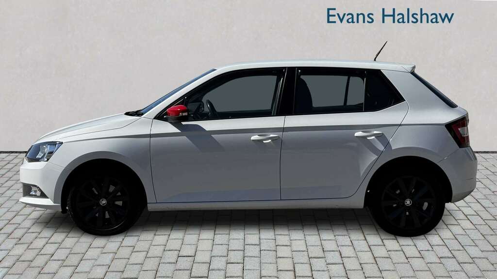 Skoda Fabia 1.0 Tsi Redline 2017 SA67PTZ White #4