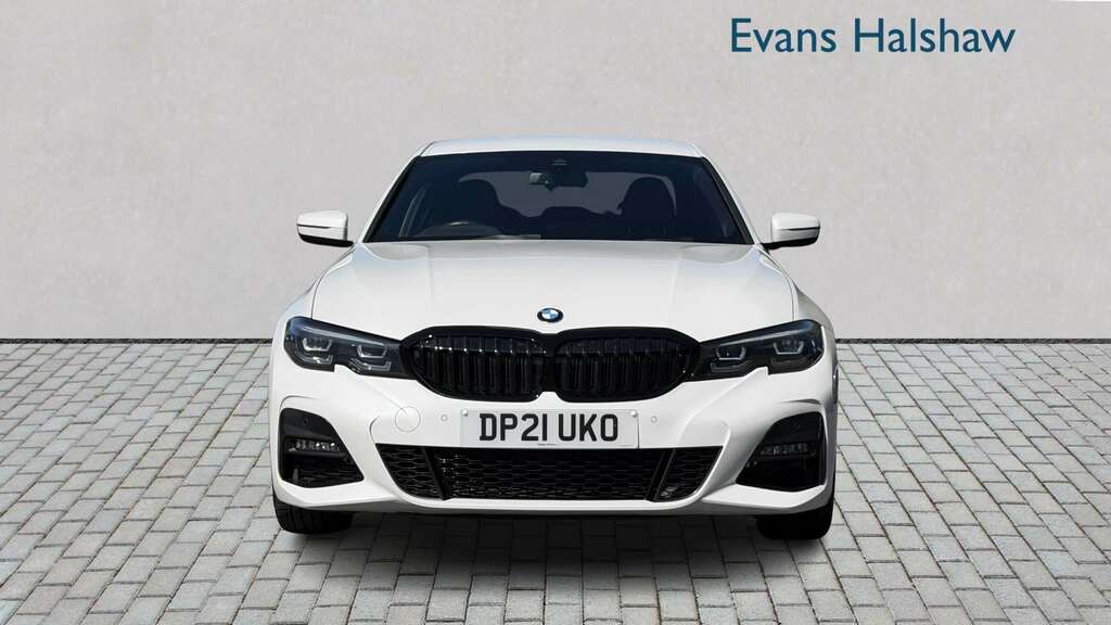 BMW 3 Series 320I M Sport Step 2021 DP21UKO White #4