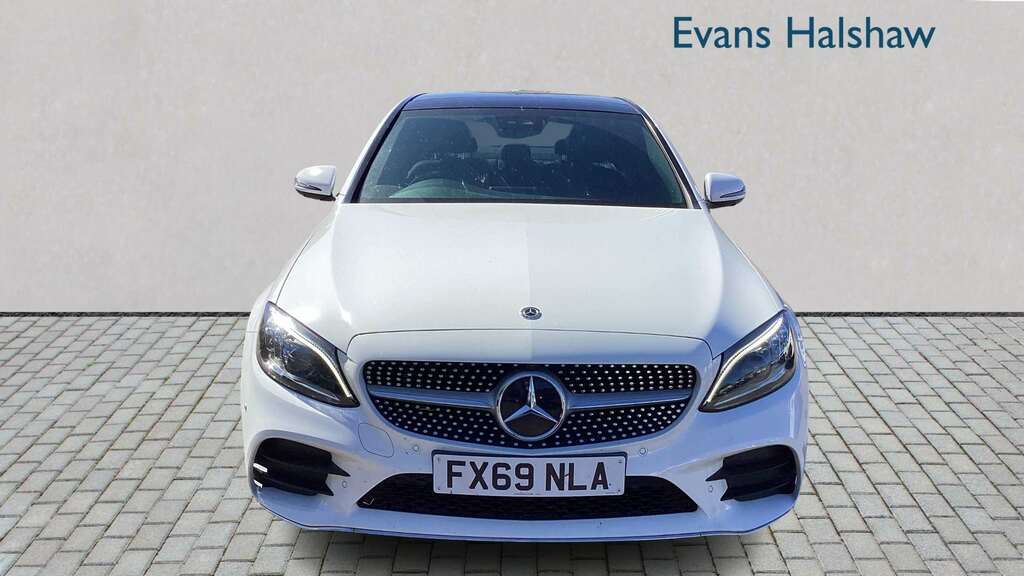 Mercedes-Benz C Class C300d Amg Line Premium Plus 9G-tronic 2019 FX69NLA White #4