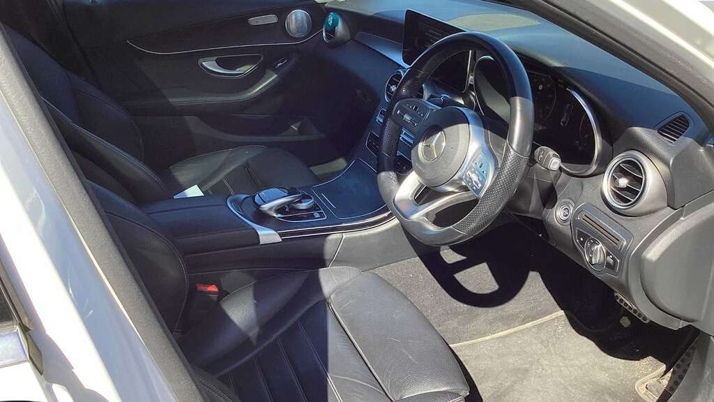 Mercedes-Benz C Class C300d Amg Line Premium Plus 9G-tronic 2019 FX69NLA White #5