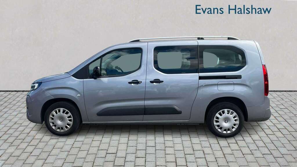 Vauxhall Combo-e Life 100Kw Design XL 52Kwh 7 Seat 2025 DH74WDC Grey #6