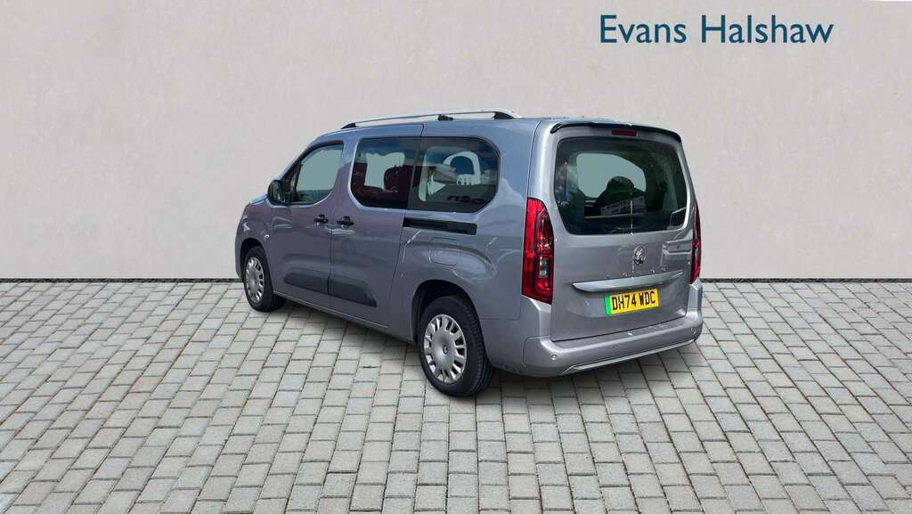 Vauxhall Combo-e Life 100Kw Design XL 52Kwh 7 Seat 2025 DH74WDC Grey #5