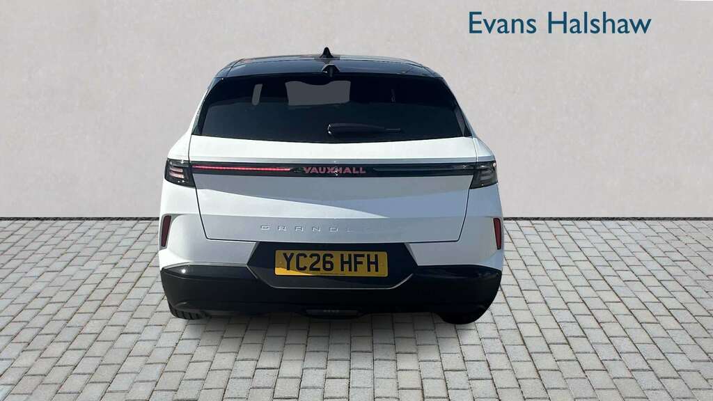 Vauxhall Grandland 1.2 Hybrid 145 Ultimate E-dct6 Fixed Roof 20 YC26HFH White #6