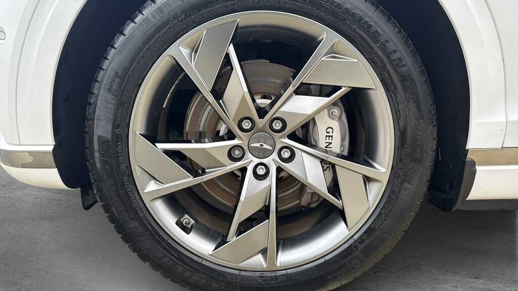 Genesis GV70 360Kw Sport 77Kwh Awd 2023 White #4