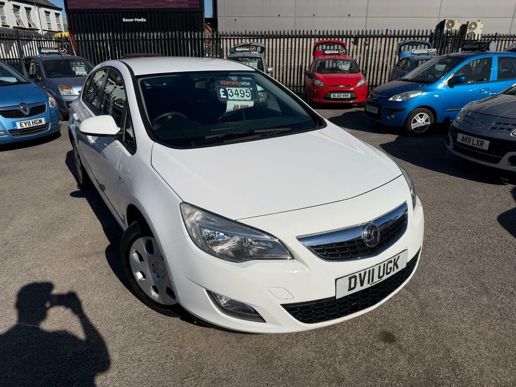 Vauxhall Astra 1.4 16V Exclusiv Euro 5 White