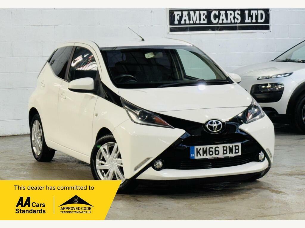Toyota Aygo 1.0 Vvt-i X-pression X-shift Euro 6 White