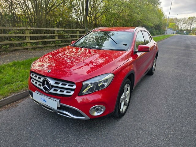 Mercedes-Benz GLA Class Gla200 Sport Suv DE17EHV Red #4
