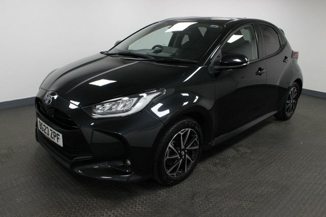 Toyota Yaris 2023 1.5 Vvt-h Design E-cvt Euro 6 Ss Black