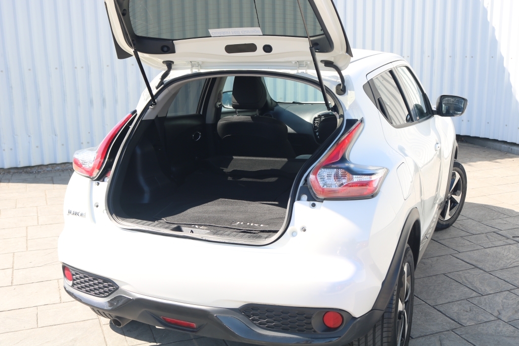 Nissan Juke Hatchback 1.6 Bose BK19NUB White #6