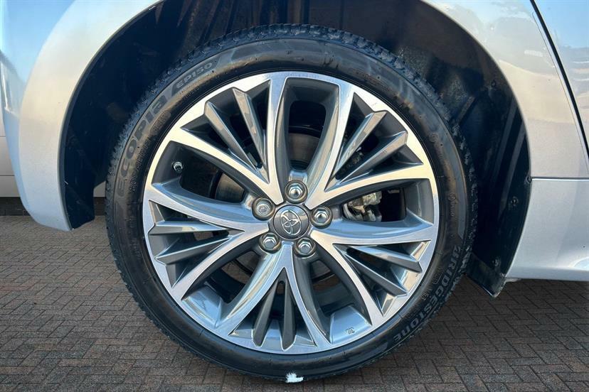 Toyota Yaris 1.5 Hybrid Excel Cvt WP72DXZ Silver #5