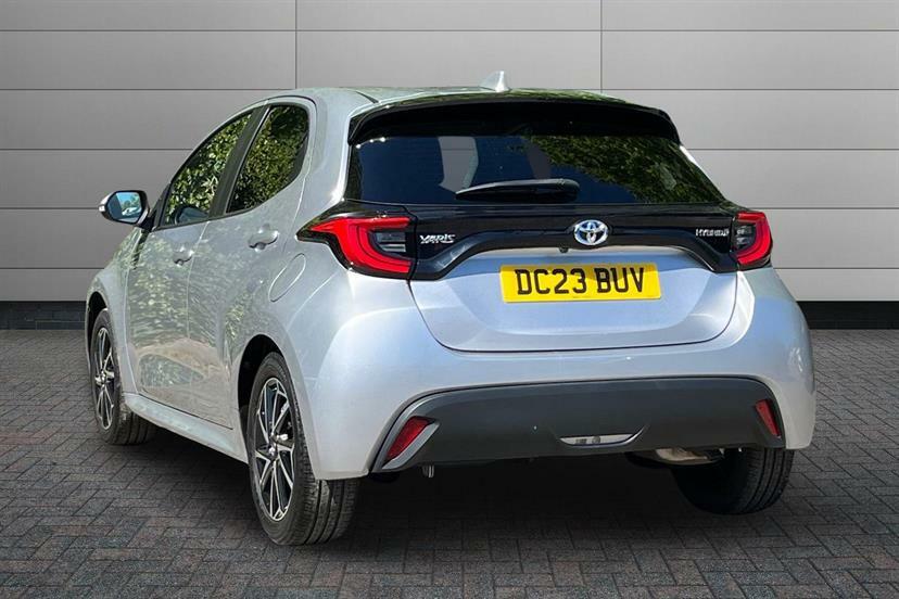 Toyota Yaris 1.5 Hybrid Design Cvt DC23BUV Silver #3