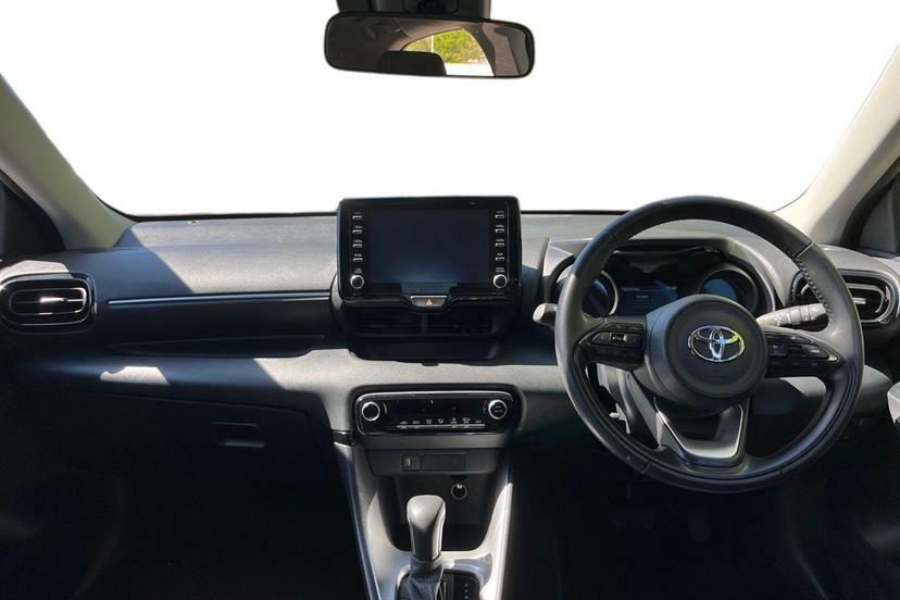 Toyota Yaris 1.5 Hybrid Design Cvt DC23BUV Silver #6