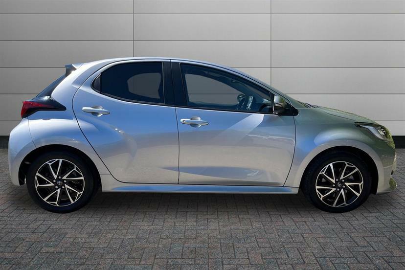 Toyota Yaris 1.5 Hybrid Design Cvt DC23BUV Silver #4