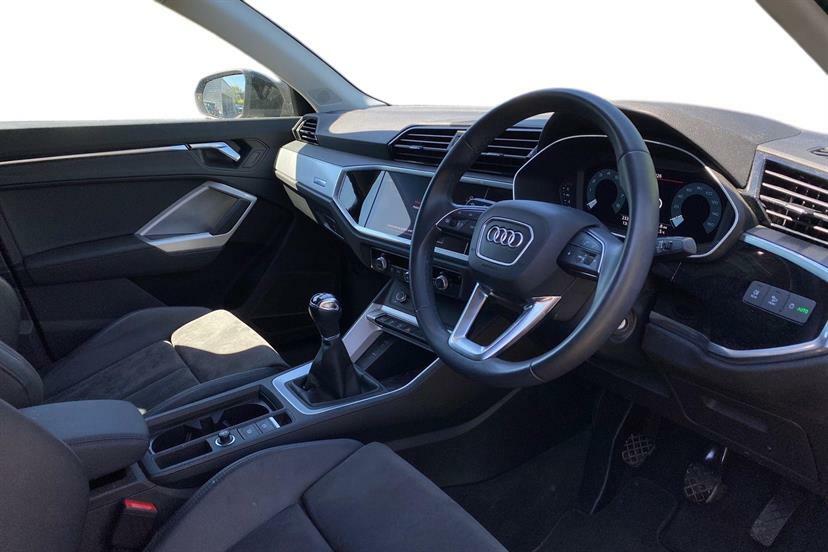 Audi Q3 35 Tfsi Sport LV72TKC Black #6