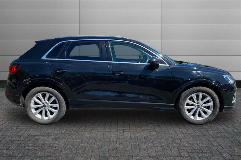 Audi Q3 35 Tfsi Sport LV72TKC Black #4