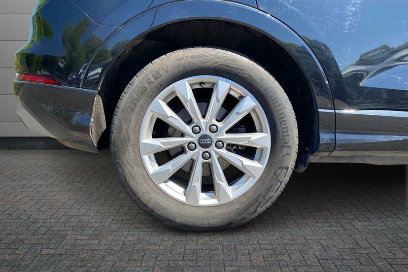 Audi Q3 35 Tfsi Sport LV72TKC Black #5