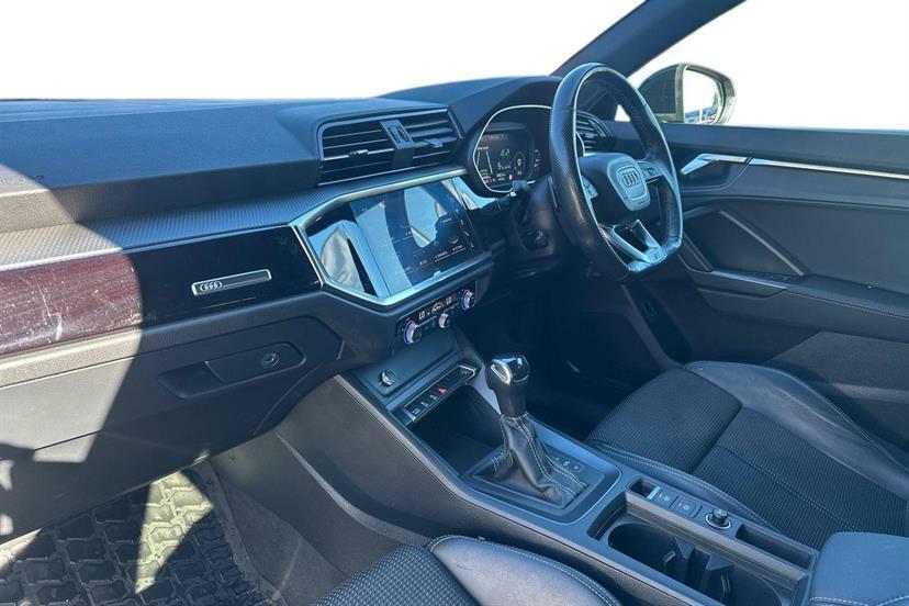 Audi Q3 35 Tfsi Black Edition S Tronic VK23EMX Black #2
