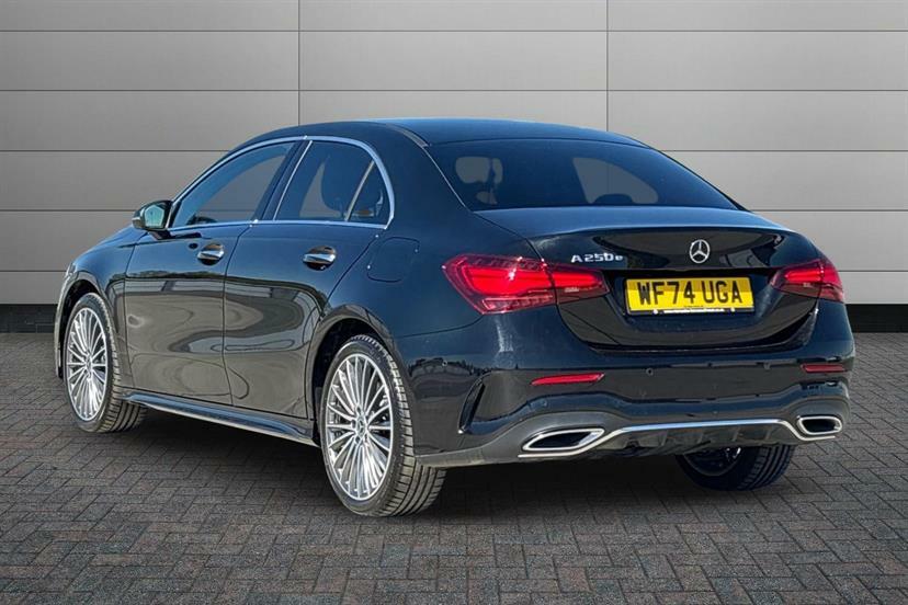 Mercedes-Benz A Class A250e Amg Line Premium Black #2