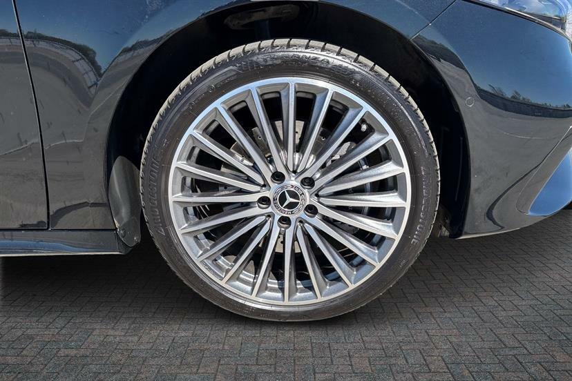 Mercedes-Benz A Class A250e Amg Line Premium Black #4