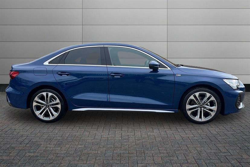Audi A3 1.5 Tfsi 116 S Line S Tronic EK26VBE Blue #4
