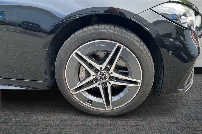 Mercedes-Benz C Class C300e Amg Line Premium Plus 9G-tronic YK24NTE Black #4