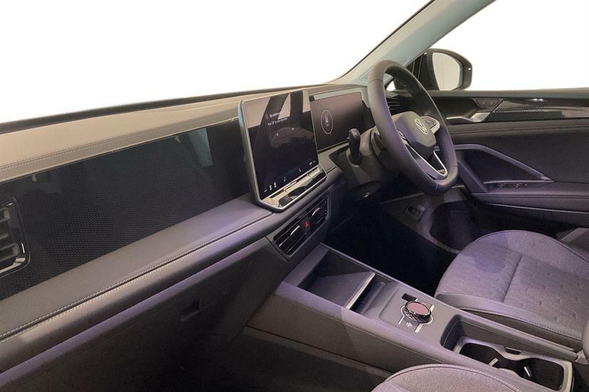 Volkswagen Tiguan 1.5 Etsi 150 Match Dsg EN75PUK Black #2