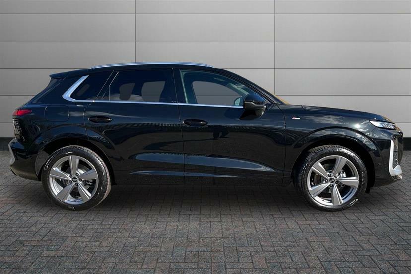Audi Q3 1.5 Tfsi S Line S Tronic EK26XBR Black #4