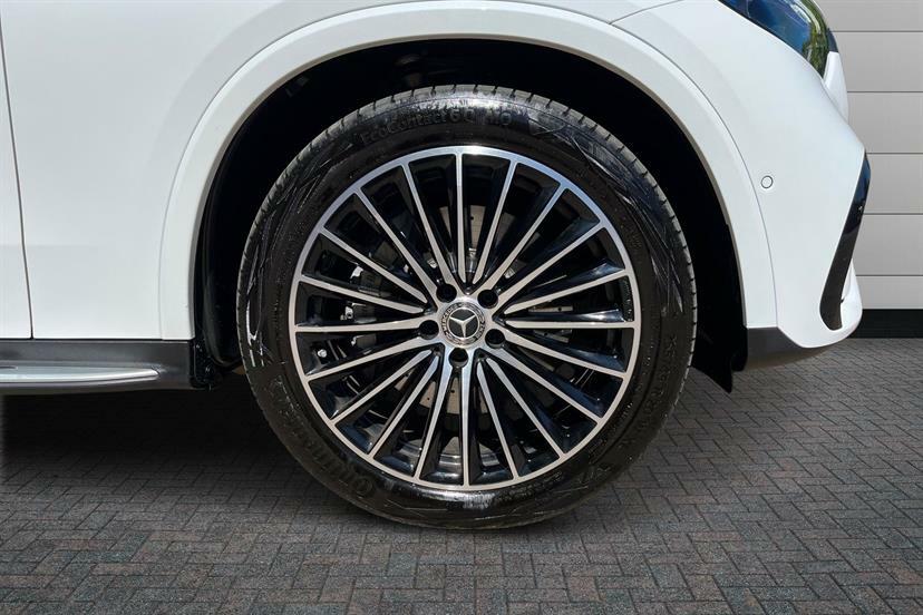 Mercedes-Benz GLC Class 220D 4Matic Amg Line Premium 9G-tronic White #4