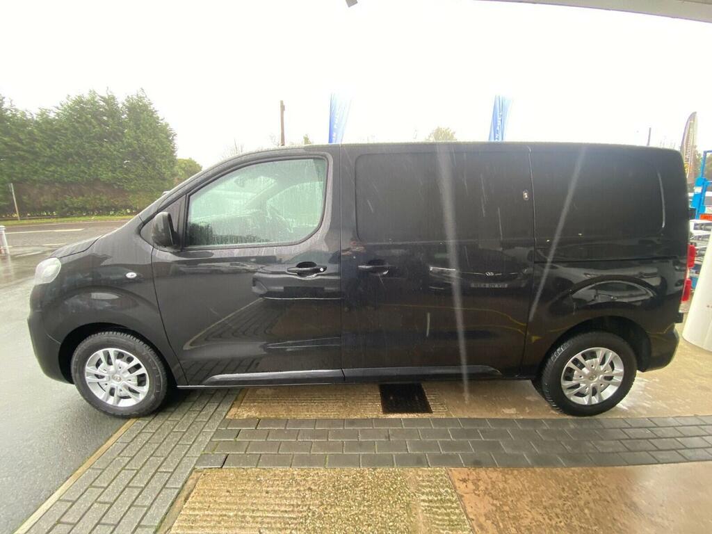 Vauxhall Vivaro 2.0 Turbo D 3100 Sportive L1 H1 145Ps VO72WXX Black #4