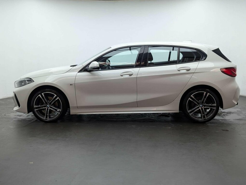 BMW 1 Series 1.5L M Sport DA70OEN White #5