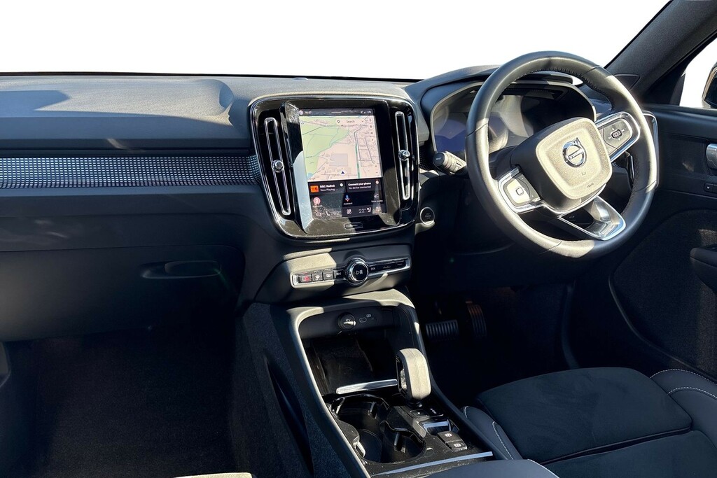 Volvo XC40 Plus Dark YO24RFX Silver #2