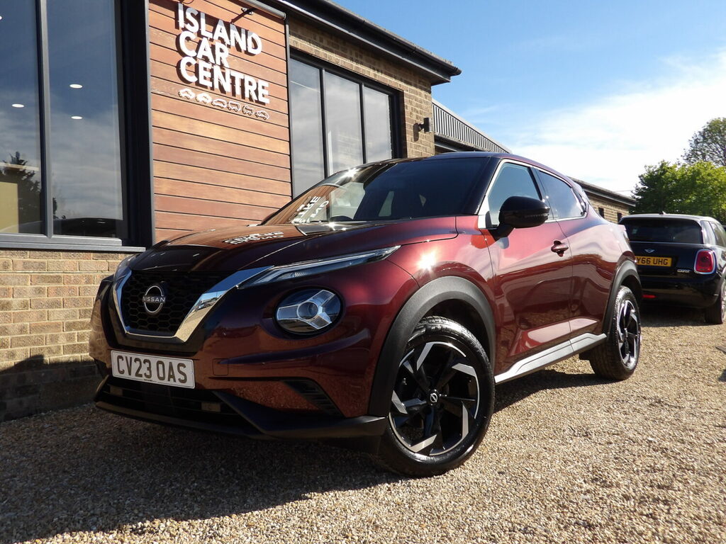 Nissan Juke 1.0 Dig-t 114 N-connecta 5Dr. Red