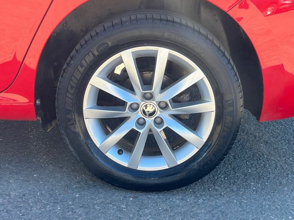 Skoda Scala 1.0 Tsi 110Ps Se ST20LKO Red #5